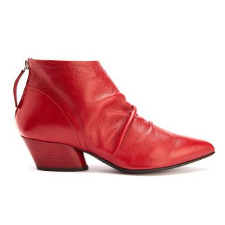 Elegant shoes for women, men and children | Apia